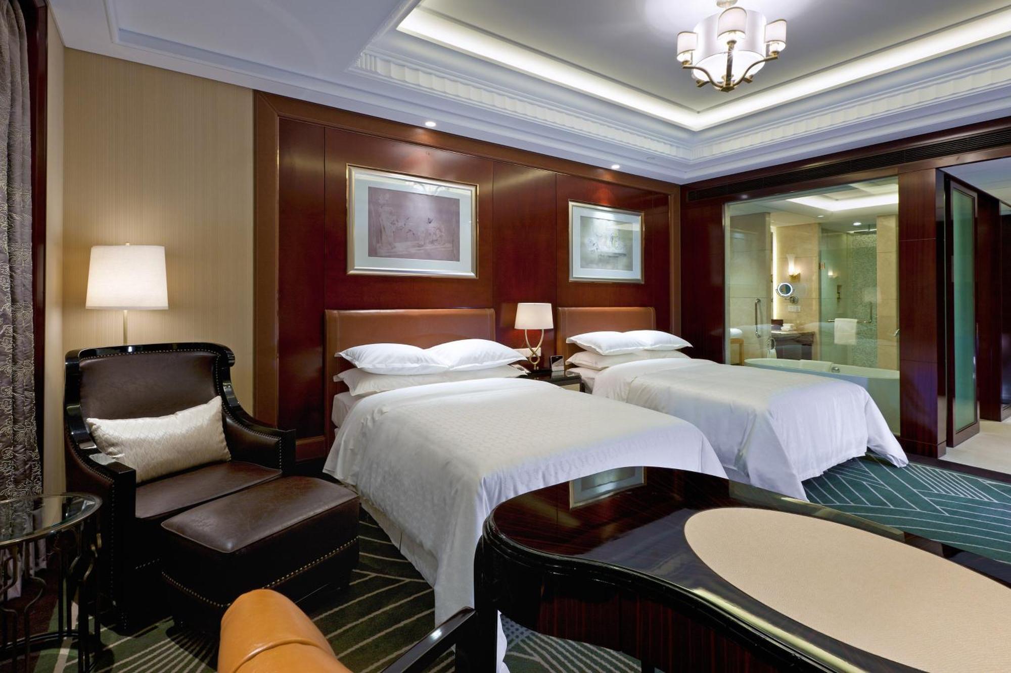 Sheraton Changzhou Wujin Hotel Exterior photo