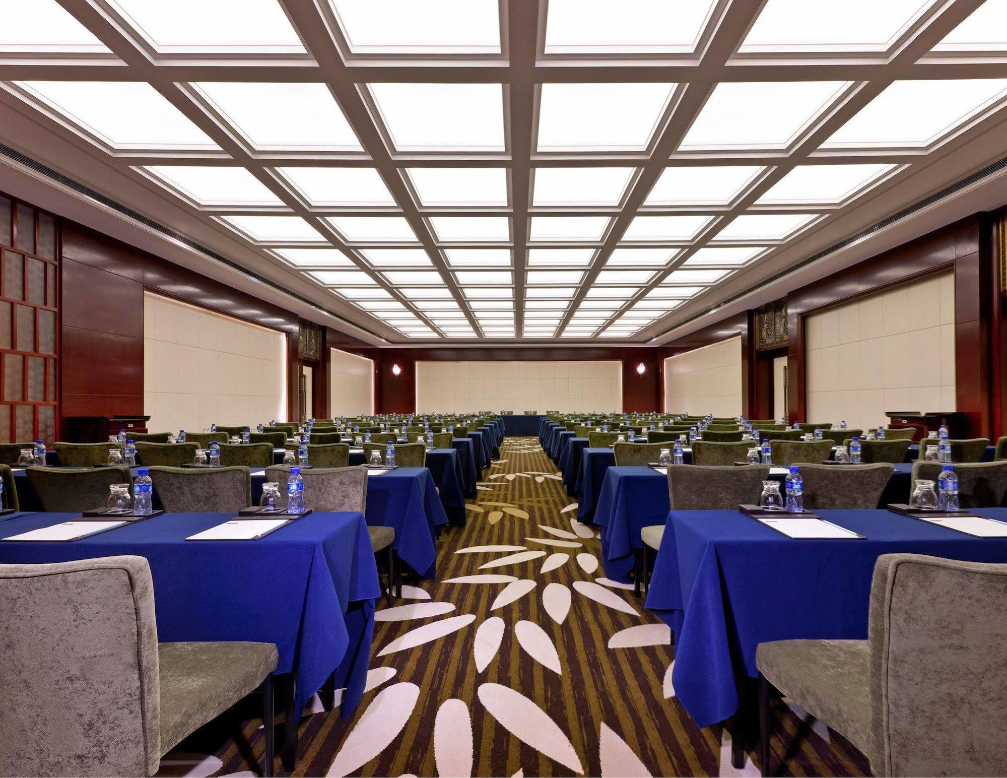 Sheraton Changzhou Wujin Hotel Exterior photo